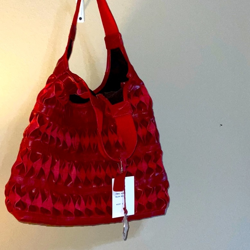 Charmes RED leather shoulder purse never used